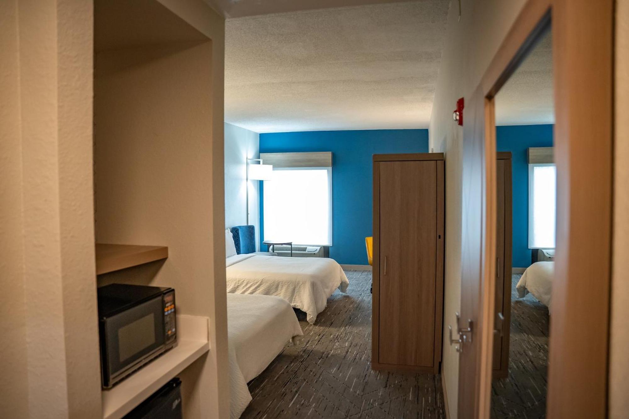 Holiday Inn Express Hotel & Suites West Chester By Ihg Concordville Exterior photo