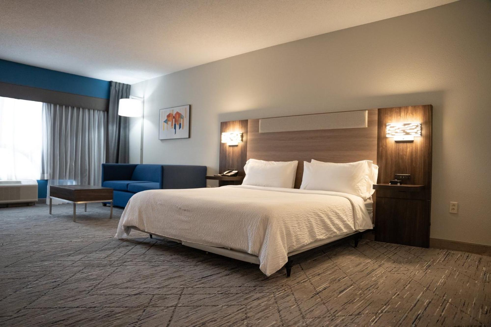 Holiday Inn Express Hotel & Suites West Chester By Ihg Concordville Exterior photo