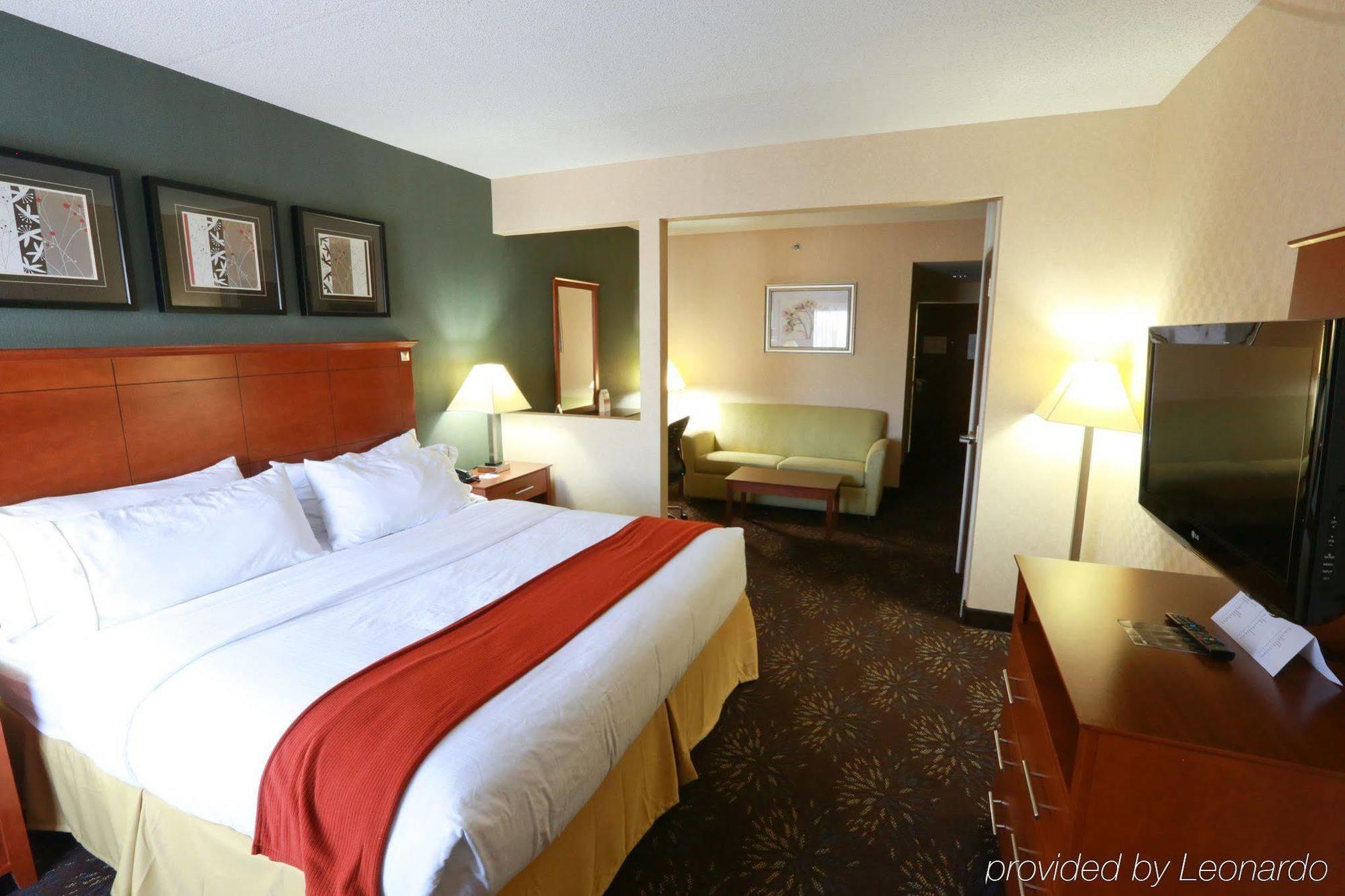 Holiday Inn Express Hotel & Suites West Chester By Ihg Concordville Exterior photo