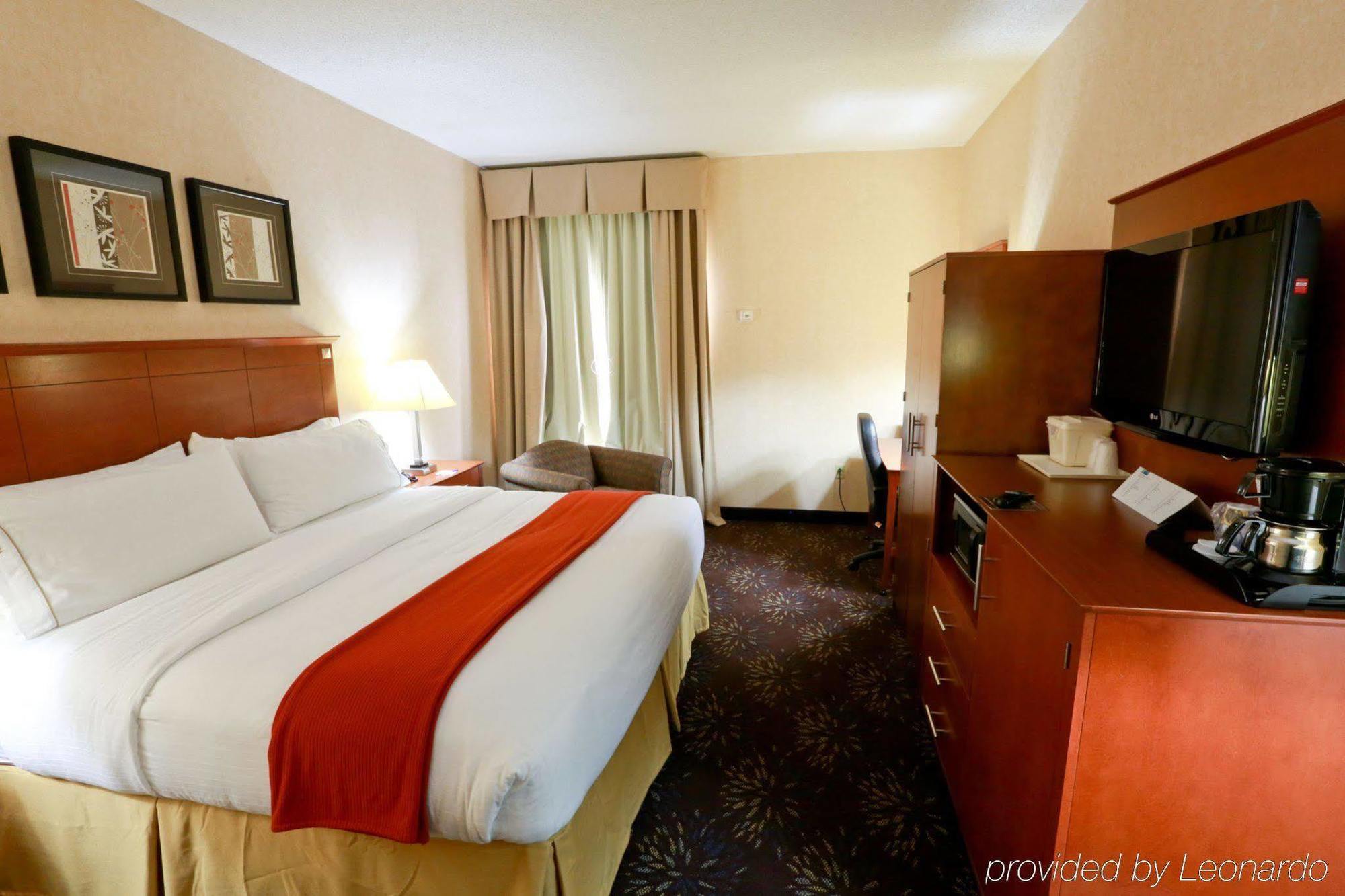 Holiday Inn Express Hotel & Suites West Chester By Ihg Concordville Exterior photo