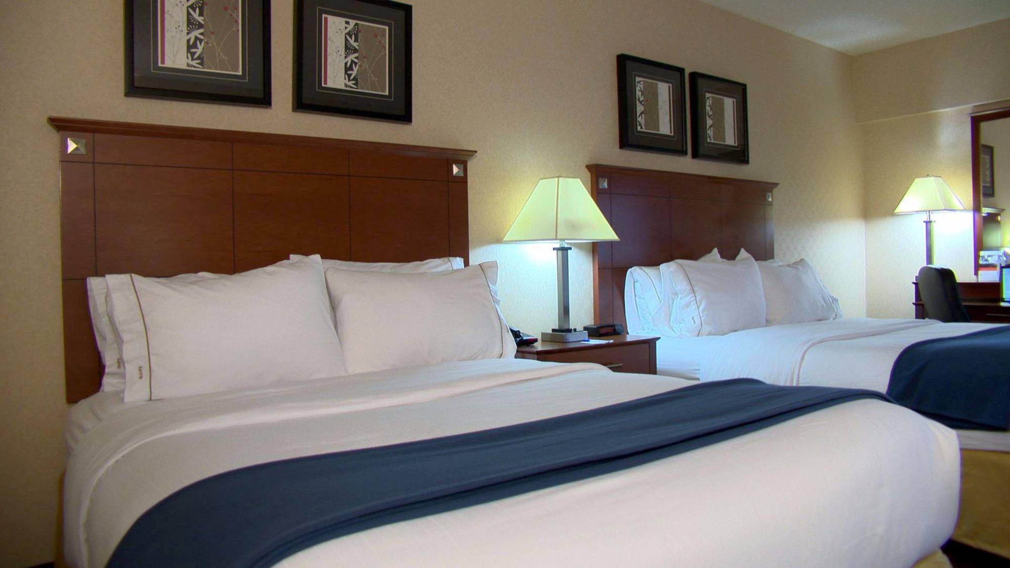 Holiday Inn Express Hotel & Suites West Chester By Ihg Concordville Exterior photo